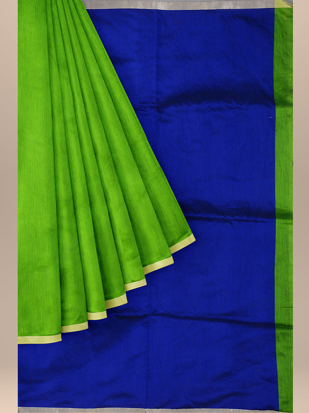 Pure Cotton Handloom Saree in Green – Solid Color Elegance for Everyday Wear