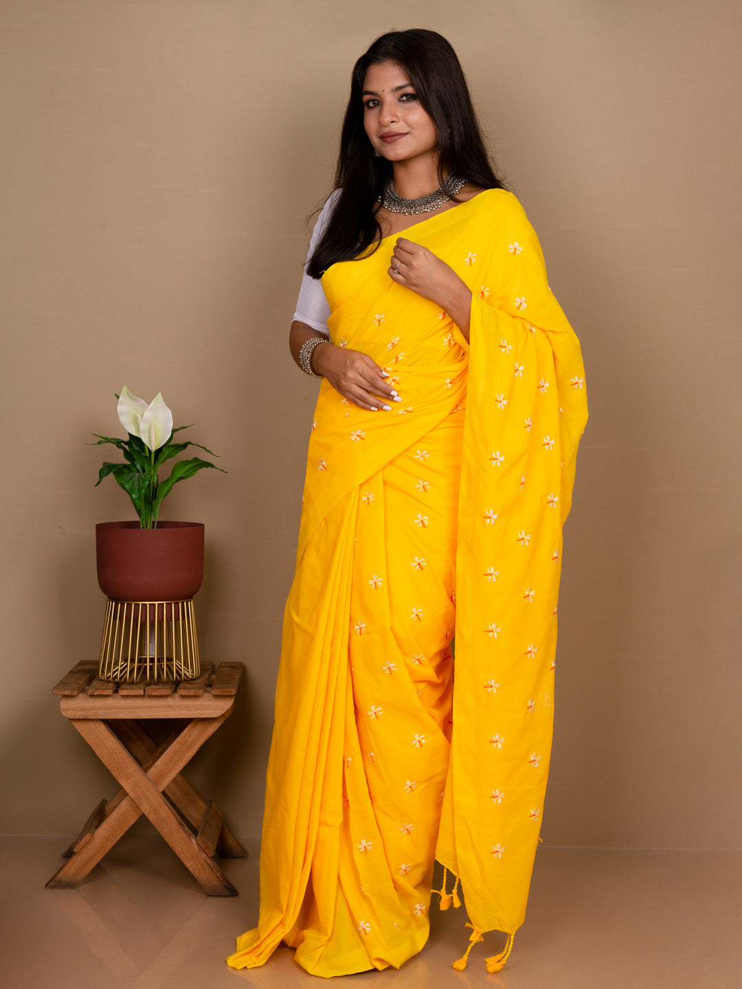 Shuli Woven Yellow Cotton Saree – Floral Design, Lightweight & Comfortable Daily Wear