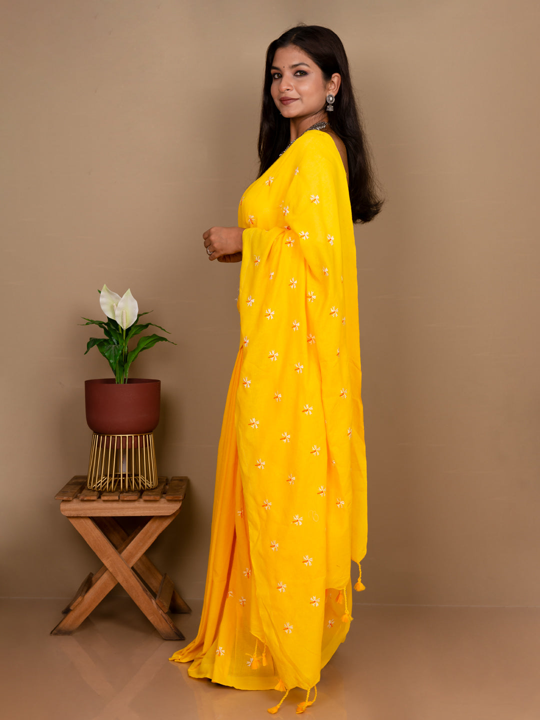 Shuli Woven Yellow Cotton Saree – Floral Design, Lightweight & Comfortable Daily Wear